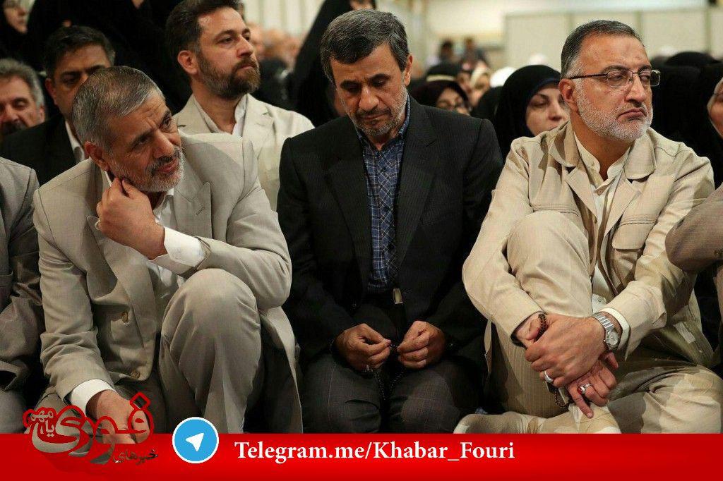 عکسی از احمدی نژاد در دیدار با رهبری/چه کسانی همنشین او شده بودند؟