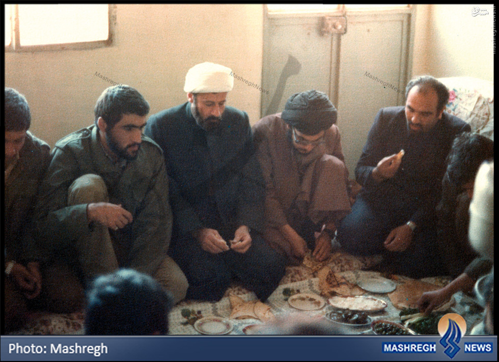 عکسی منتشر نشده از «وزیر بهداشت» در کنار «سید حسن نصرالله»