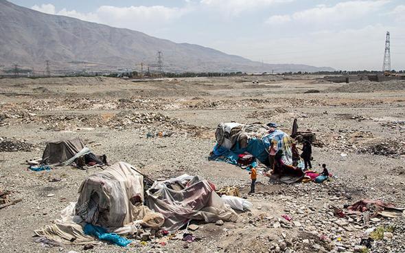 تصاویر : خانواده بی‌خانمان در حاشیه تهران