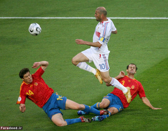 رونالدو در جریان دیدار تیم ملی فرانسه و اسپانیا در جام جهانی 2006