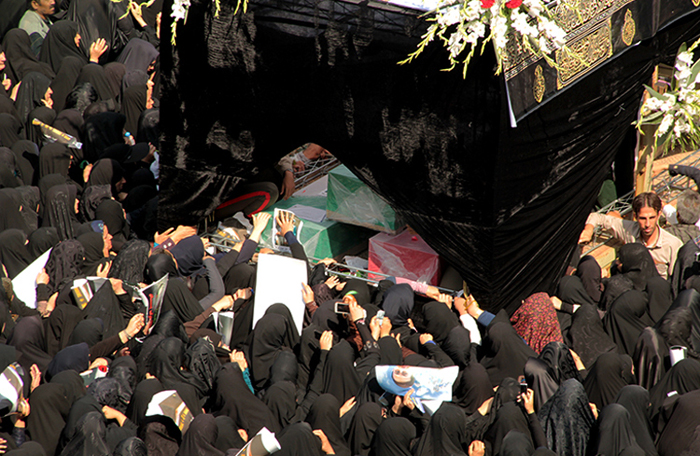 (تصاویر) خاکسپاری جانباختگان منا در استان‌ها