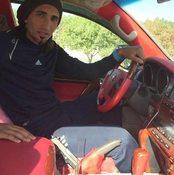 ستاره استقلال اسلحه حمل می‌کند!/ عکس