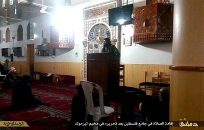 اولین نماز جمعه پس از تصرف یرموک به دست داعش