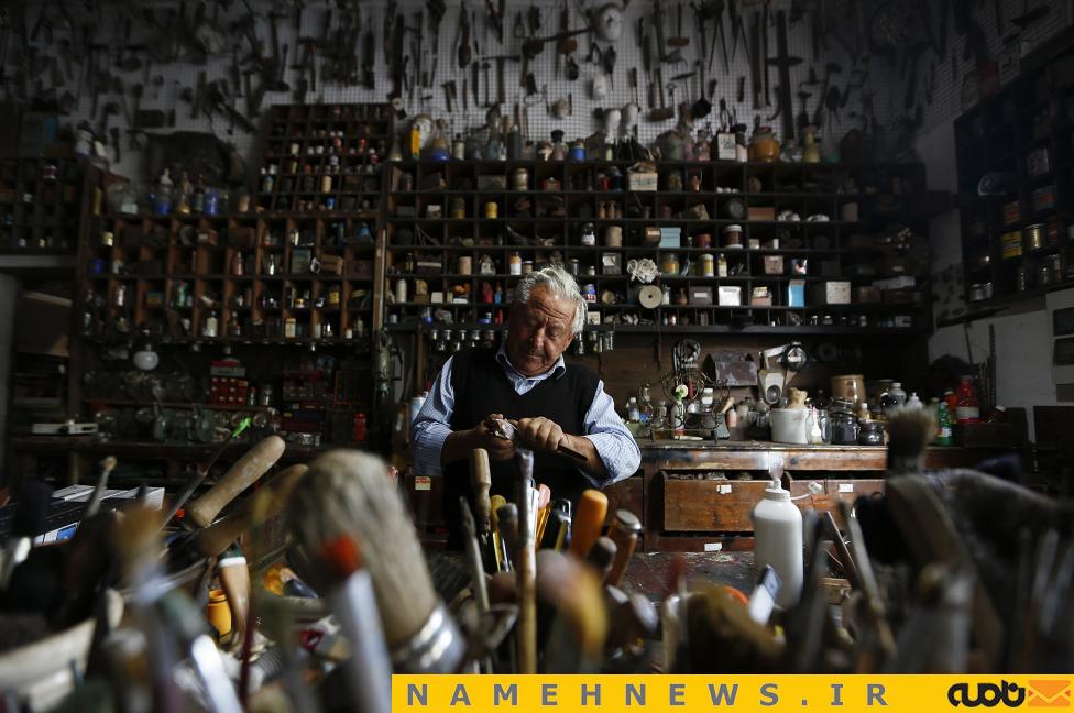 مردی که هم شیر مرغ دارد هم جان آدمیزاد