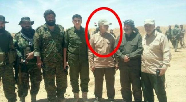 قاسم سلیمانی در مرز سوریه و عراق(+عکس)