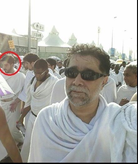 حسن دانش چند دقیقه قبل از شهادت در منا/عکس