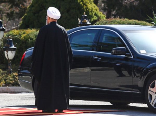 العربی الجدید: از تحریم تا کرونا؛ اصولگرایان چگونه تک تک فرصت ها برای حمله به روحانی را مغتنم شمردند؟