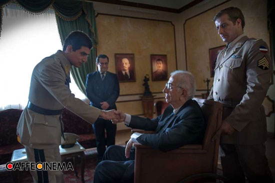 نقش‌های تاریخی سریال 