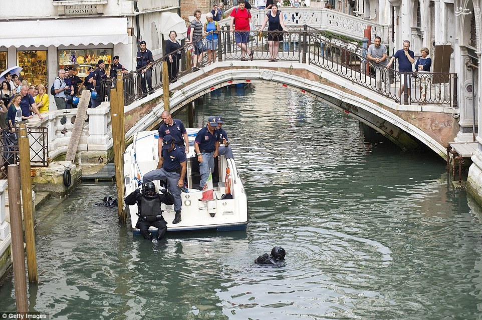 دردسر همسر اوباما برای غواصان + تصاویر