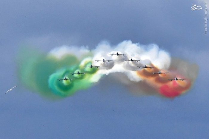 نمایش جت‌های ایتالیایی در آسمان رُم/ عکس