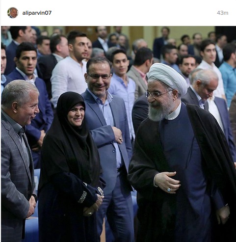 خوش و بش روحانی با علی پروین/ عکس