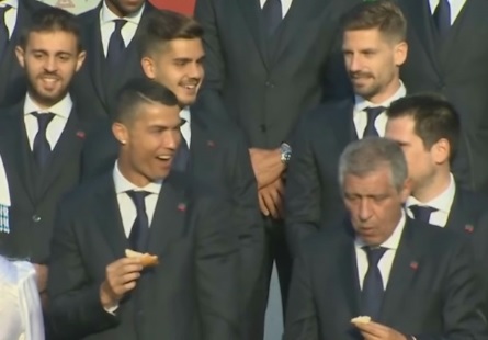 بی احترامی کریس رونالدو به سنت های روسی! + عکس