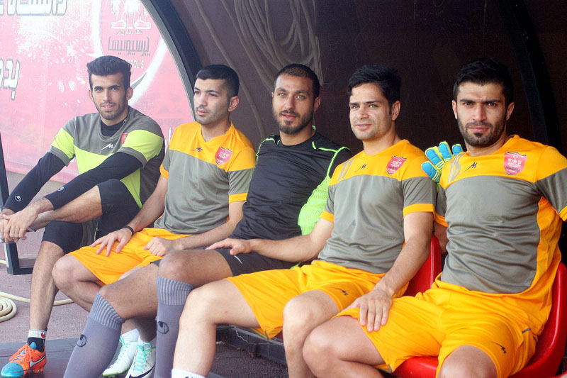 چشمان غیرعادی،پف کرده و قرمز بازیکن جدیدپرسپولیس/عکس