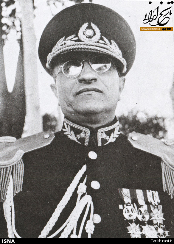 عزت‌الله ضرغامی در دهه 50 / عکس