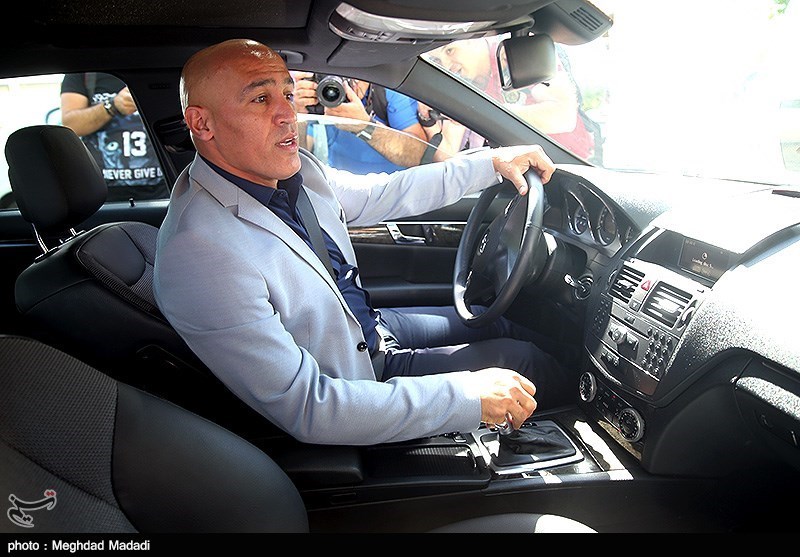 بنز لوکس علیرضا منصوریان/ عکس