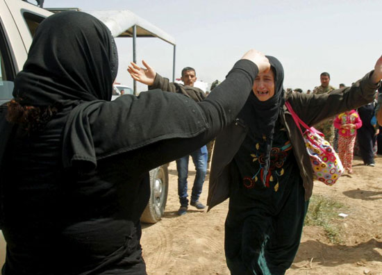 داعش 200 ایزدی را آزاد کرد +عکس