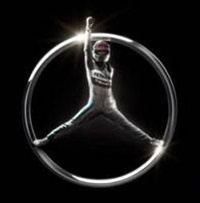 تغییر آرم مرسدس بنز/ عکس