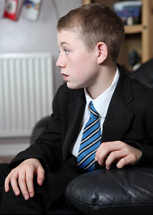 تنبیه عجیب دانش آموزی در انگلستان! +عکس