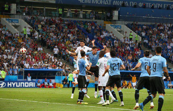 بعد از مسی نوبت به رونالدو رسید/ صعود اروگوئه با شکست پرتغال در شب درخشش کاوانی