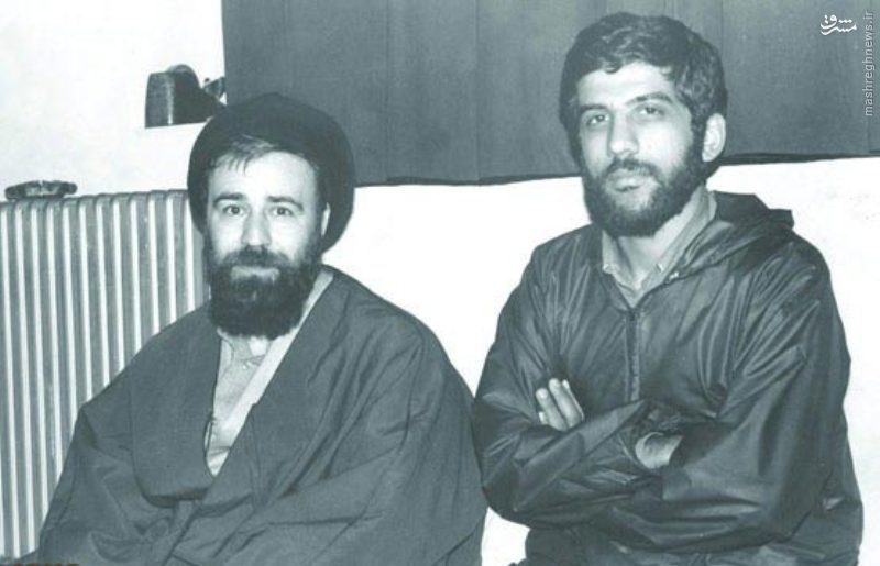 ضرغامی در کنار سید احمد خمینی/ عکس