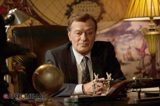 نقش‌های تاریخی سریال 