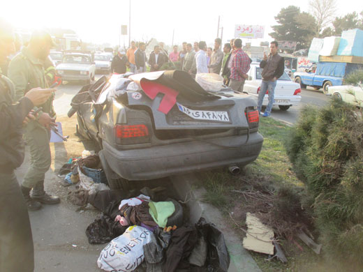 مچاله شدن پراید زیر چرخ‌‌های تریلی/ راننده در دم جان باخت+ تصاویر