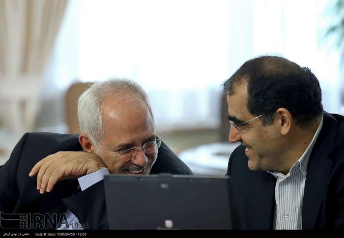 خنده‌های ظریف و هاشمی در جلسه هئیت دولت/عکس