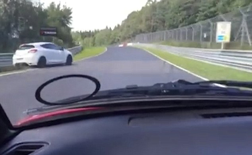 نجات معجزه آسای راننده پس از وازگون شدن+ تصاویر