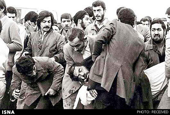 عکس / لحظه پس از ترور شهید مفتح