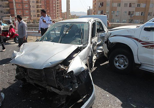 واژگونی خودروی 206 در بزرگراه بابایی +عکس