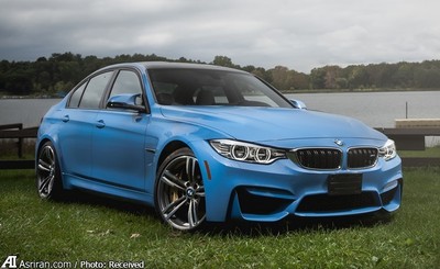 بی ام و محصول خود را به دو توربوشارژ مجهز کرده و پیشرانه‌ M3 با 431 اسب بخار قدرت پا به میدان نهاده است. شتاب صفرتا صد این خودرو برخلاف دوچرخ متحرک عقب تنها 4.1 ثانیه است. یک گیربکس شش سرعته دستی یا 7 سرعته اتوماتیک دوکلاچه عملکردی تحسین‌برانگیز به خودرو می‌دهند.