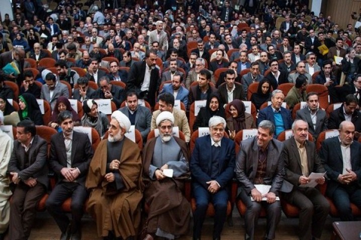 جریان اصلاحات «پدرخوانده» دارد؟ /تابش: شورای عالی سیاستگذاری اشکالات و ایراداتی دارد /نقدها به فراکسیون امید از سر ناآگاهی است /در بین وزرای پیشنهادی اصلاح‌طلب، بیطرف اصولگراترین فرد بود