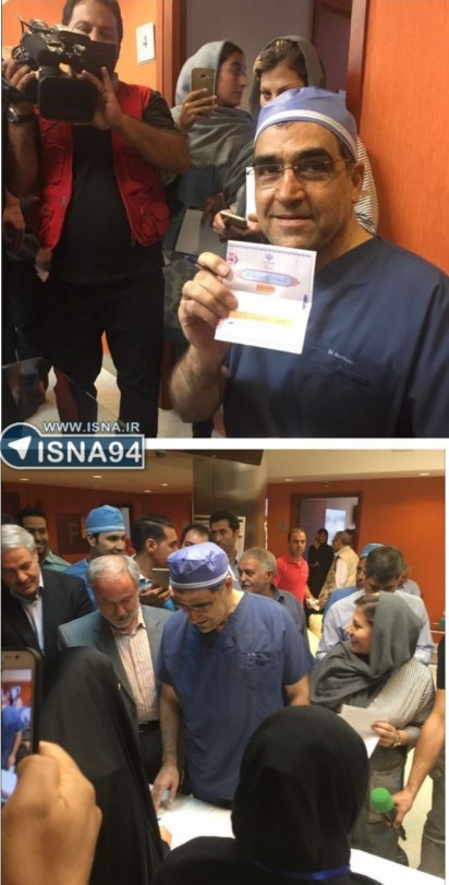 رای دادن وزیر بهداشت با لباس جراحی /عکس