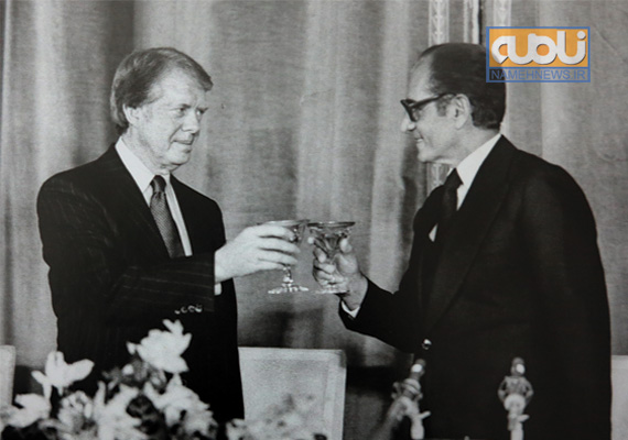 پذیرایی از کارتر در کاخ نیاوران در سال 56/ عکس