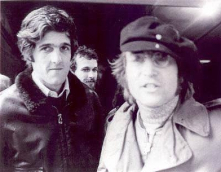 جان کری ۴۵ سال پیش/عکس