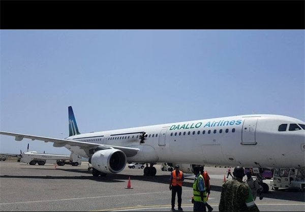 عکس/ پرتاب دو مسافر به بیرون از هواپیما!